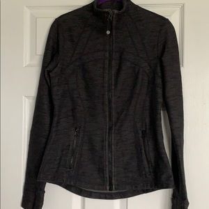 LULU LEMON zip up size 8. Excellent condition.